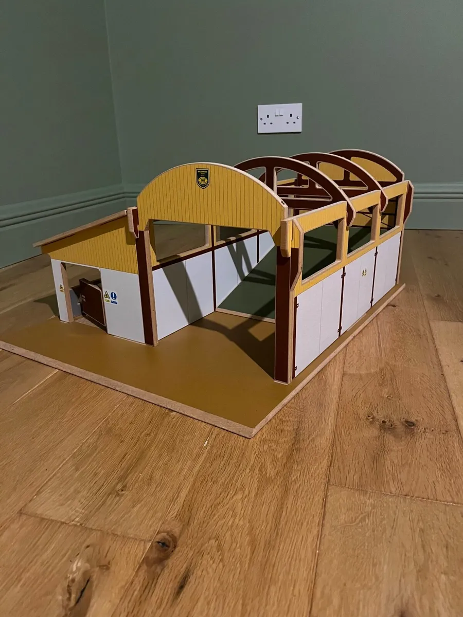 Brushwood toys shed - Image 1