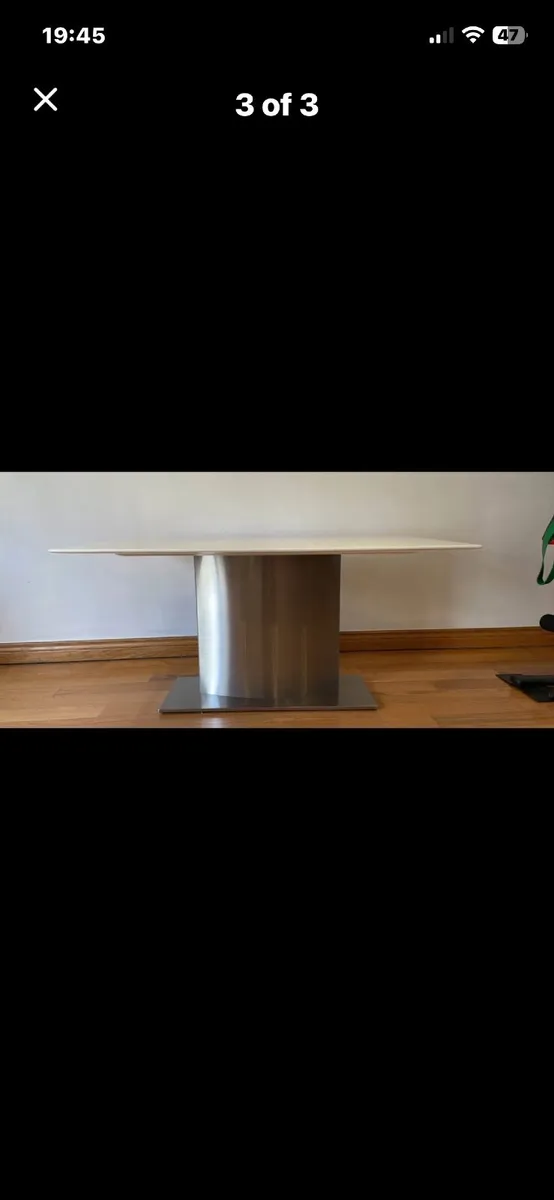Dinning table - Image 1