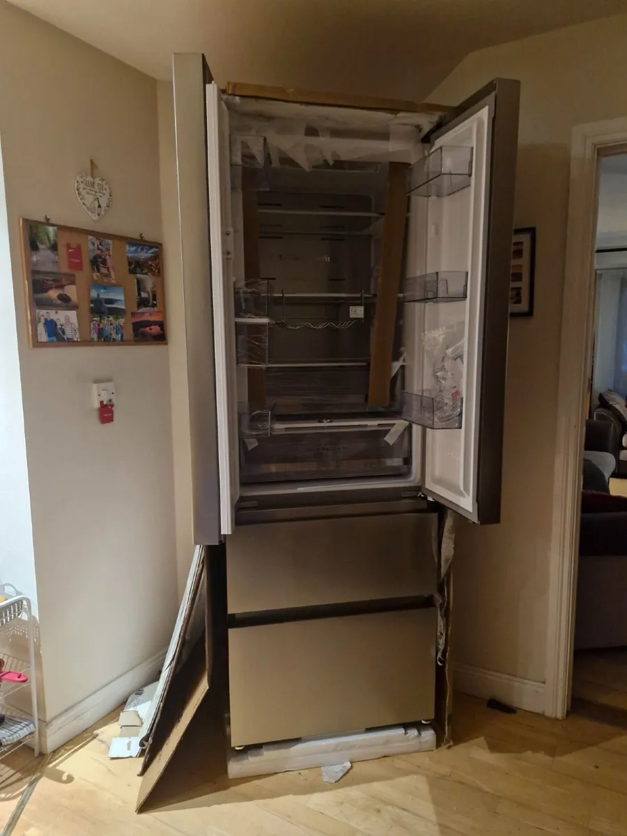 Brand New American Style Fridge Freezer - Image 1