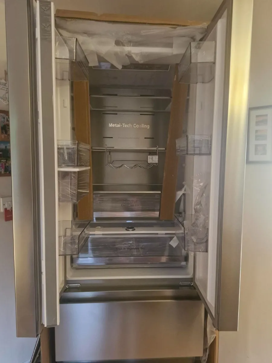 Brand New American Style Fridge Freezer - Image 3