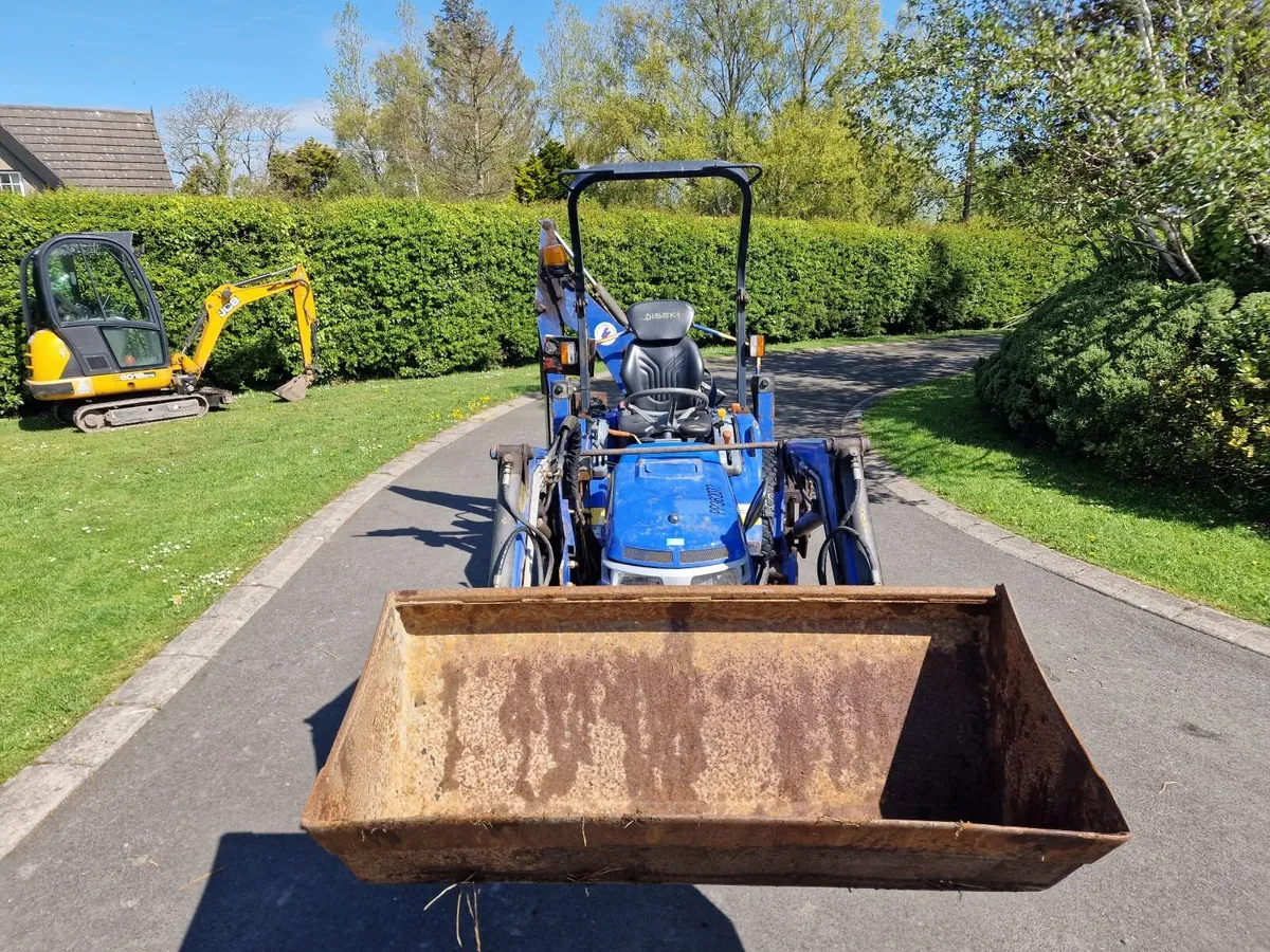 Iseki 34hp Compact Tractor with Backhoe Loader - Image 4