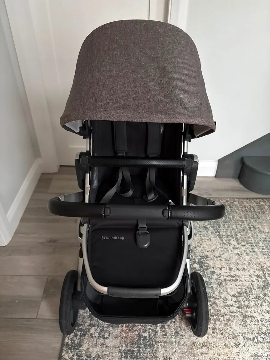 Uppa Baby Vista 2 travel system and accessories - Image 2