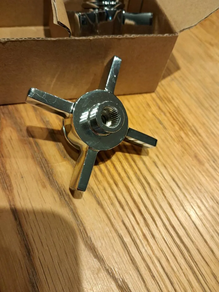 Bath tap crosshead handle pair - Image 2