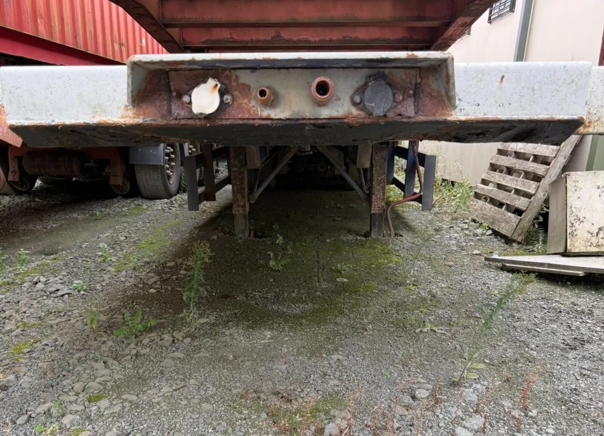 3 x 40ft flat Trailers - Image 4