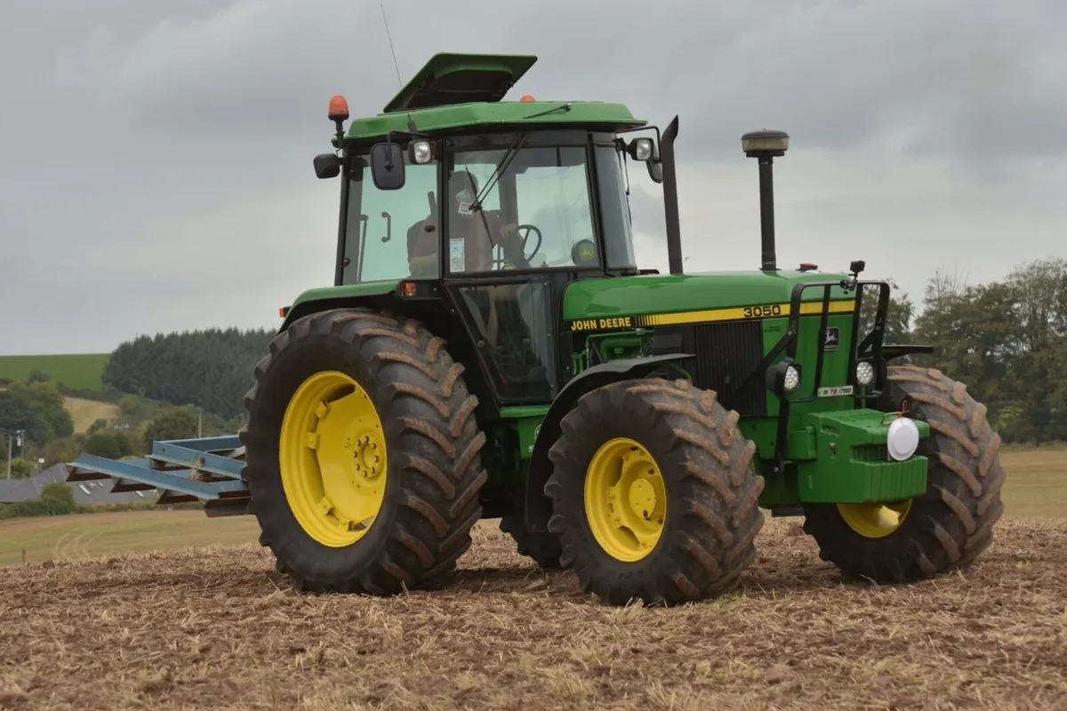 John deere 3050 - Image 1