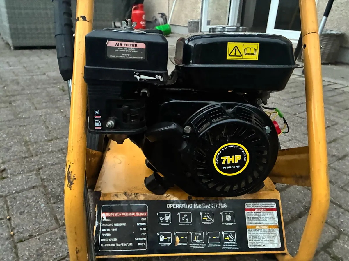Petrol power washer - Image 3