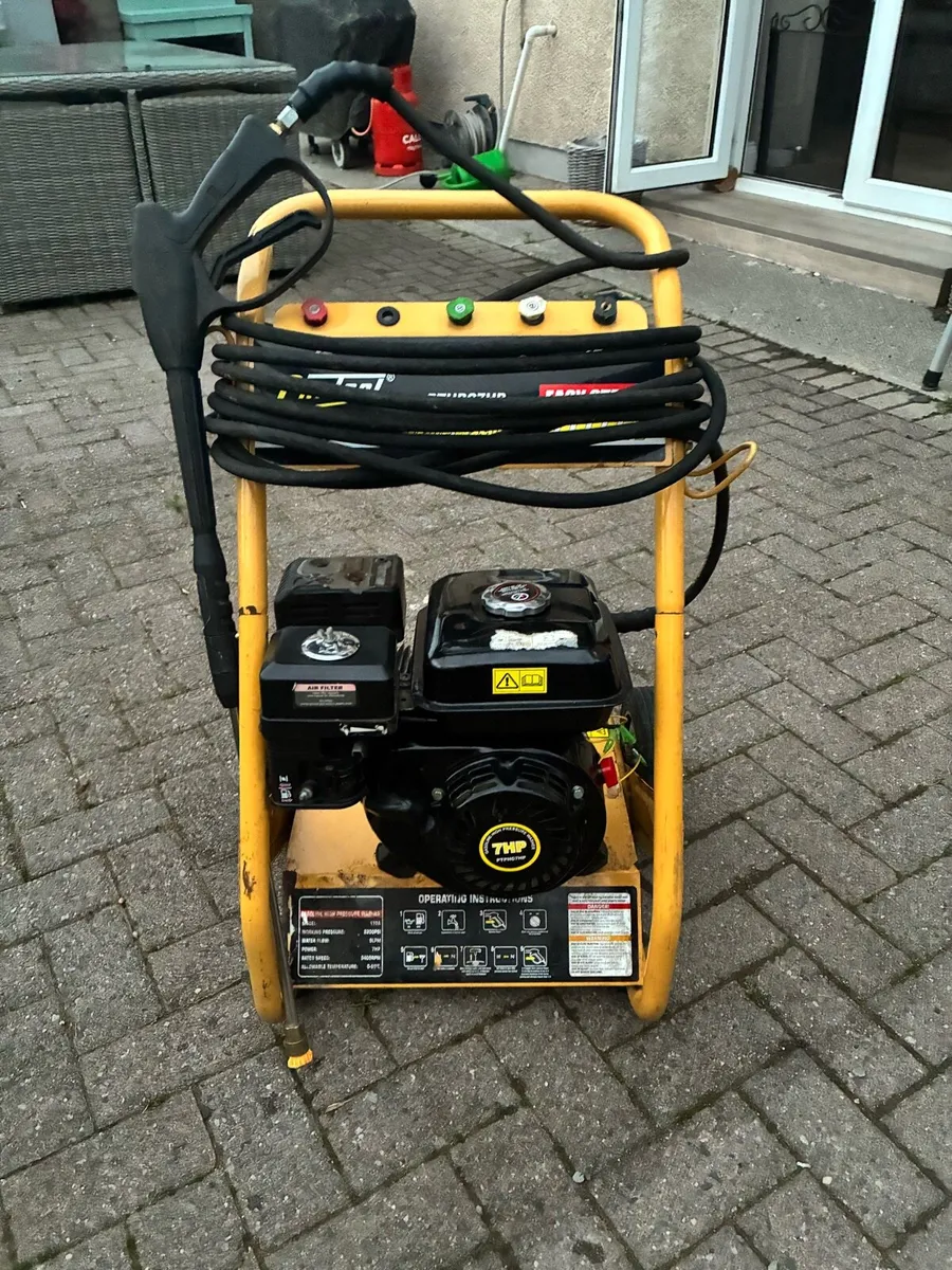 Petrol power washer - Image 4