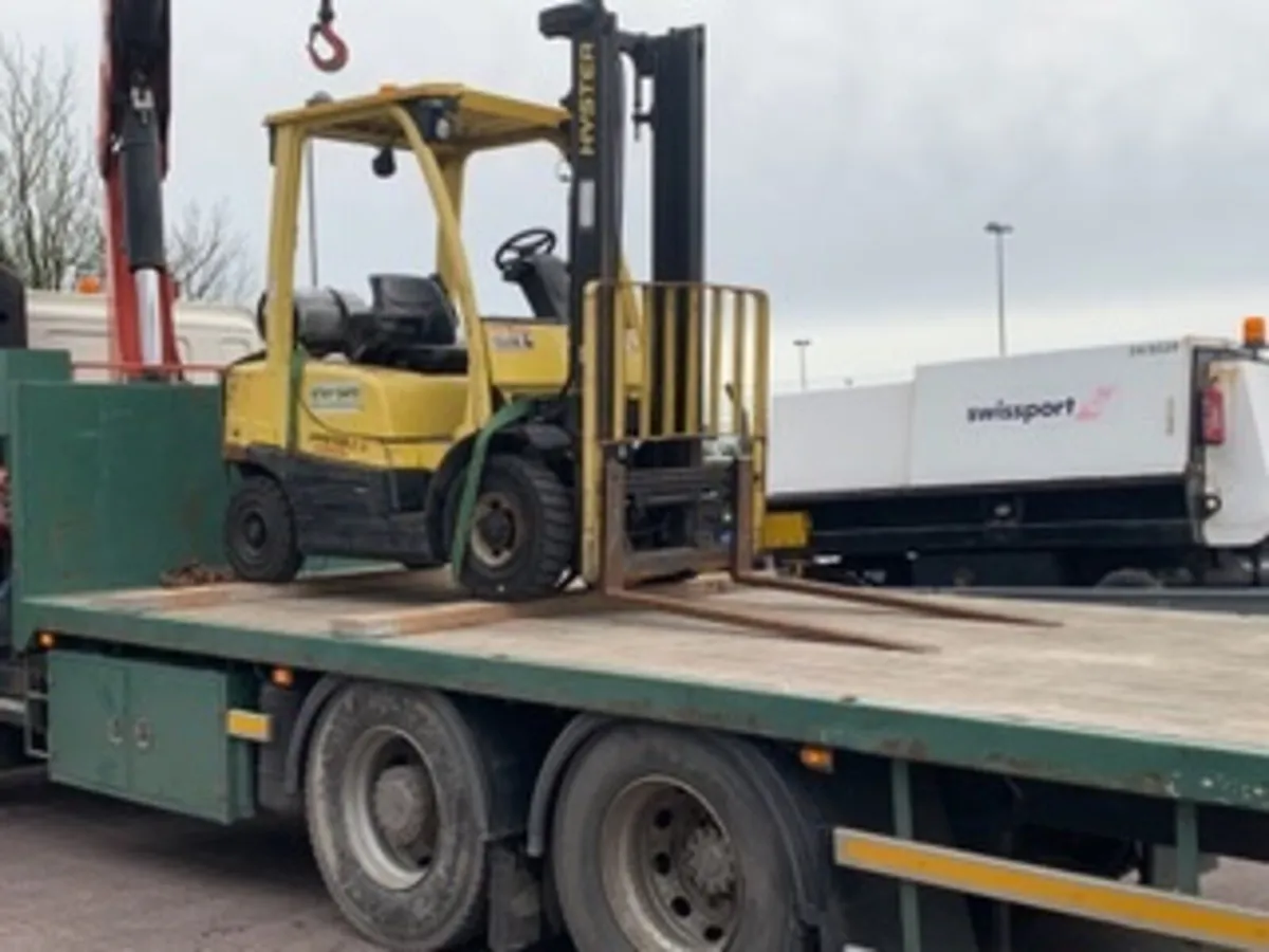 Forklift - Image 2