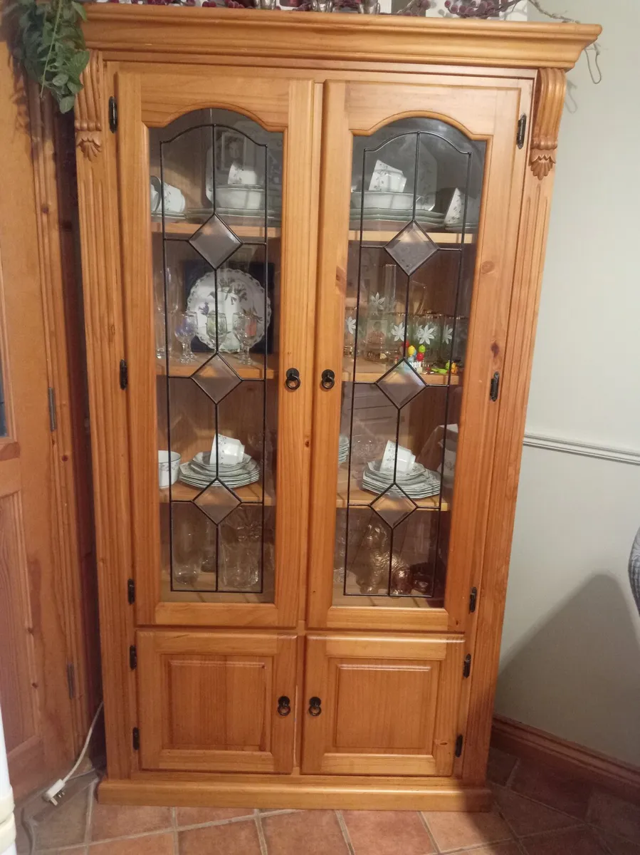 Corner Display unit