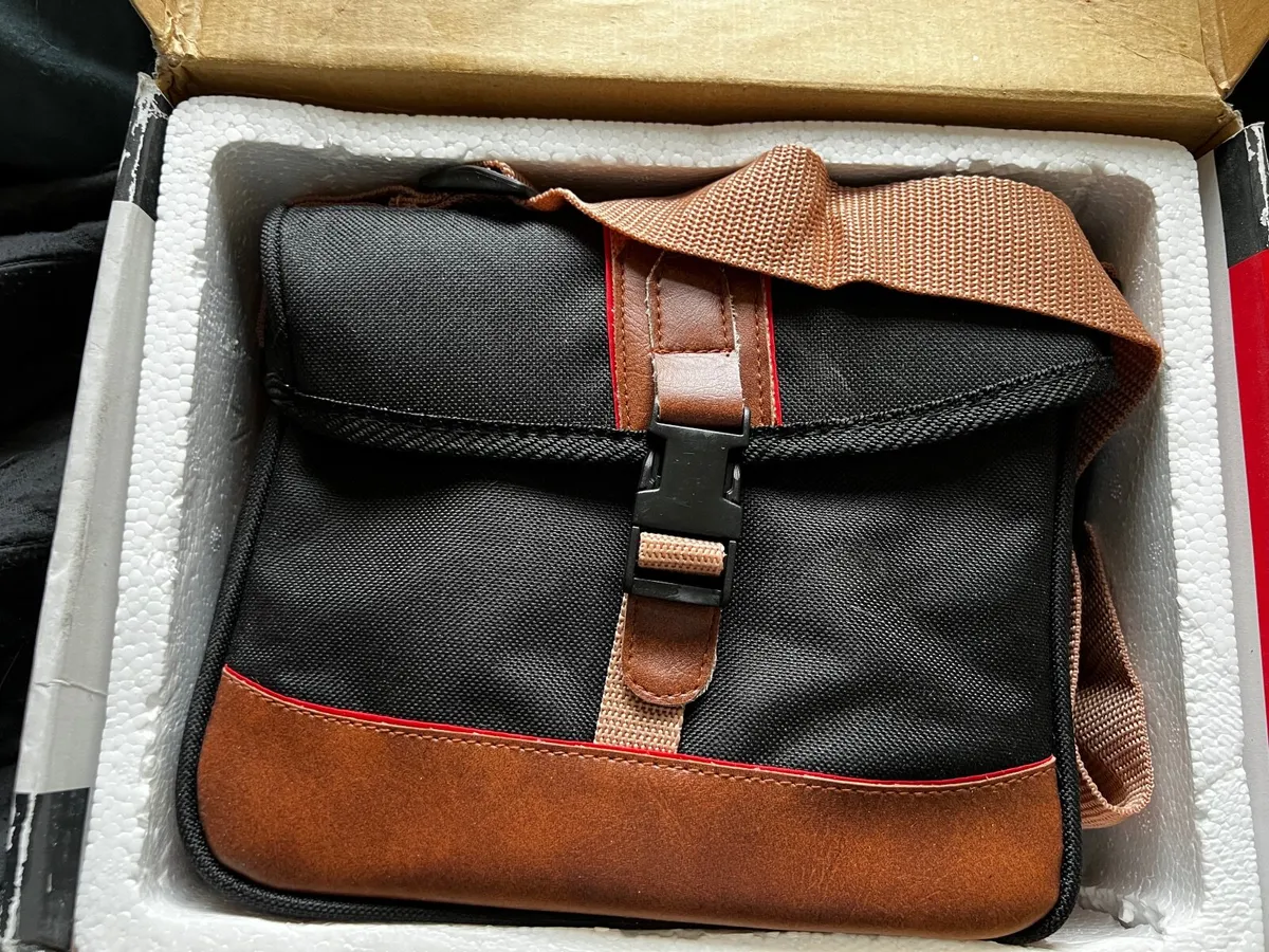 Vintage Nokina 35mm film Camera with flash - Image 3