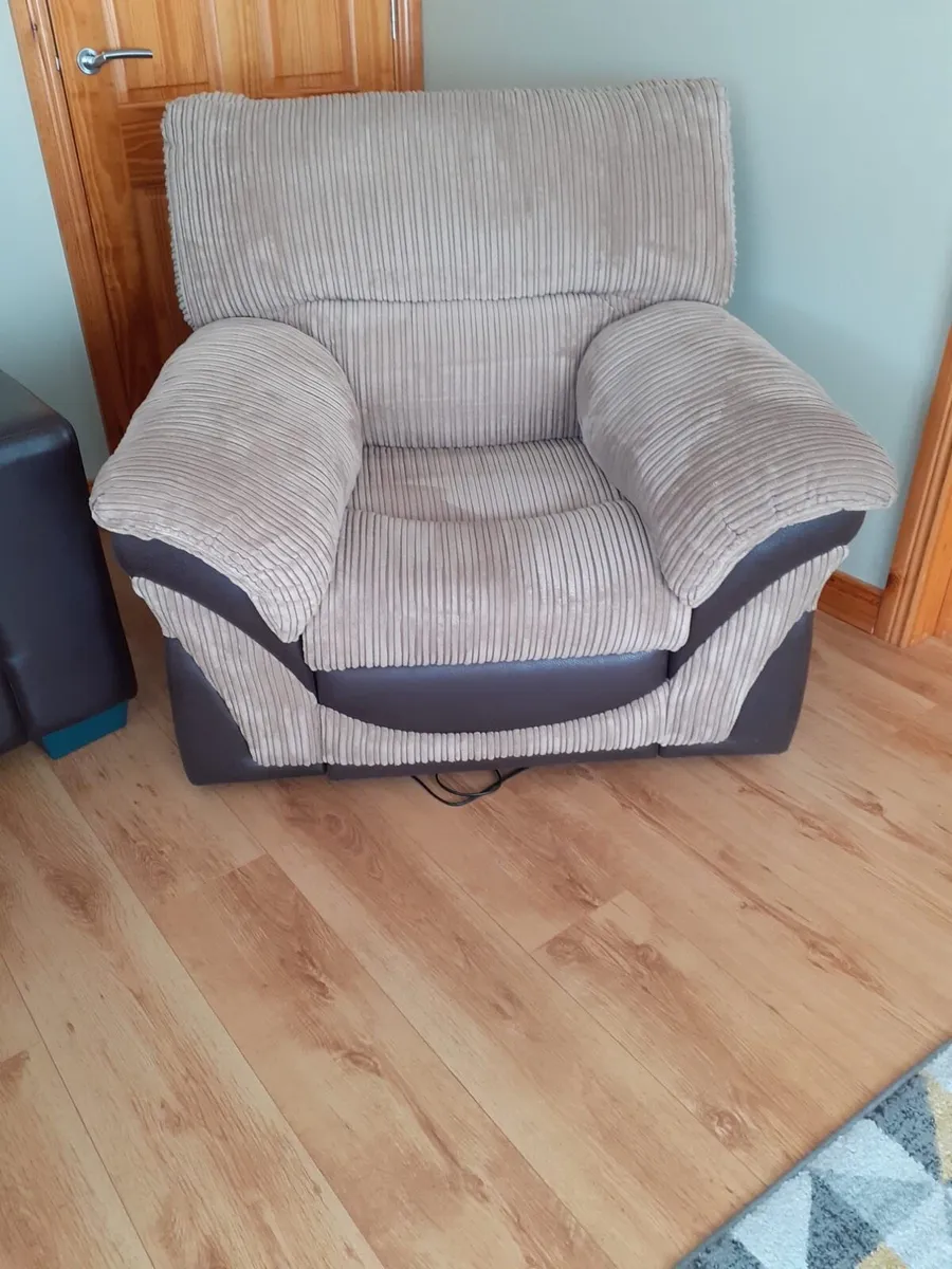 Sofa 3 & 2 seater Also reclining armchair - Image 3