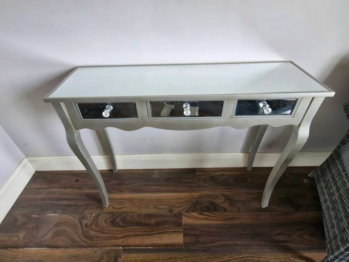 Hall table - Image 1