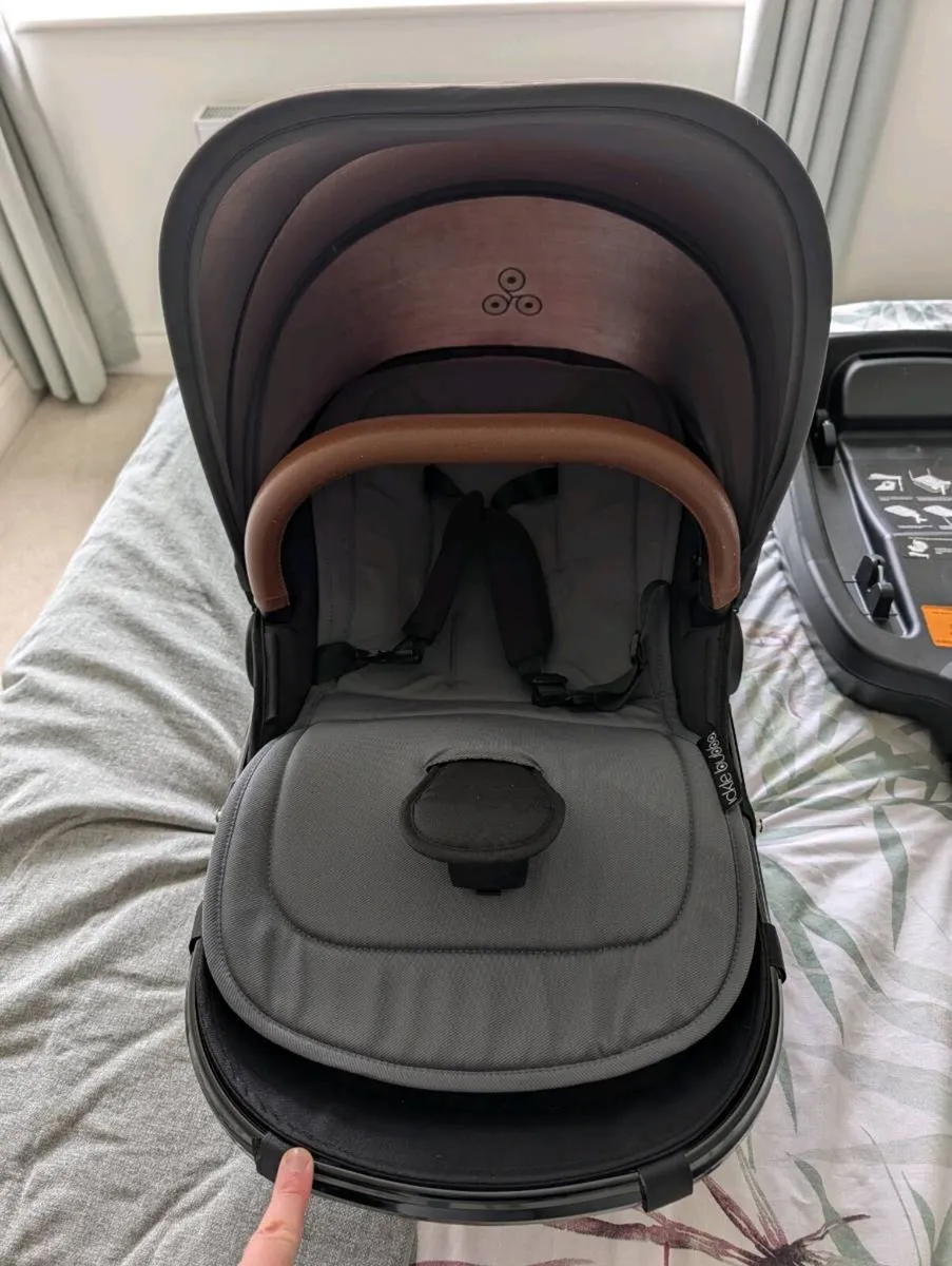 Buggy and Travel System - Image 4