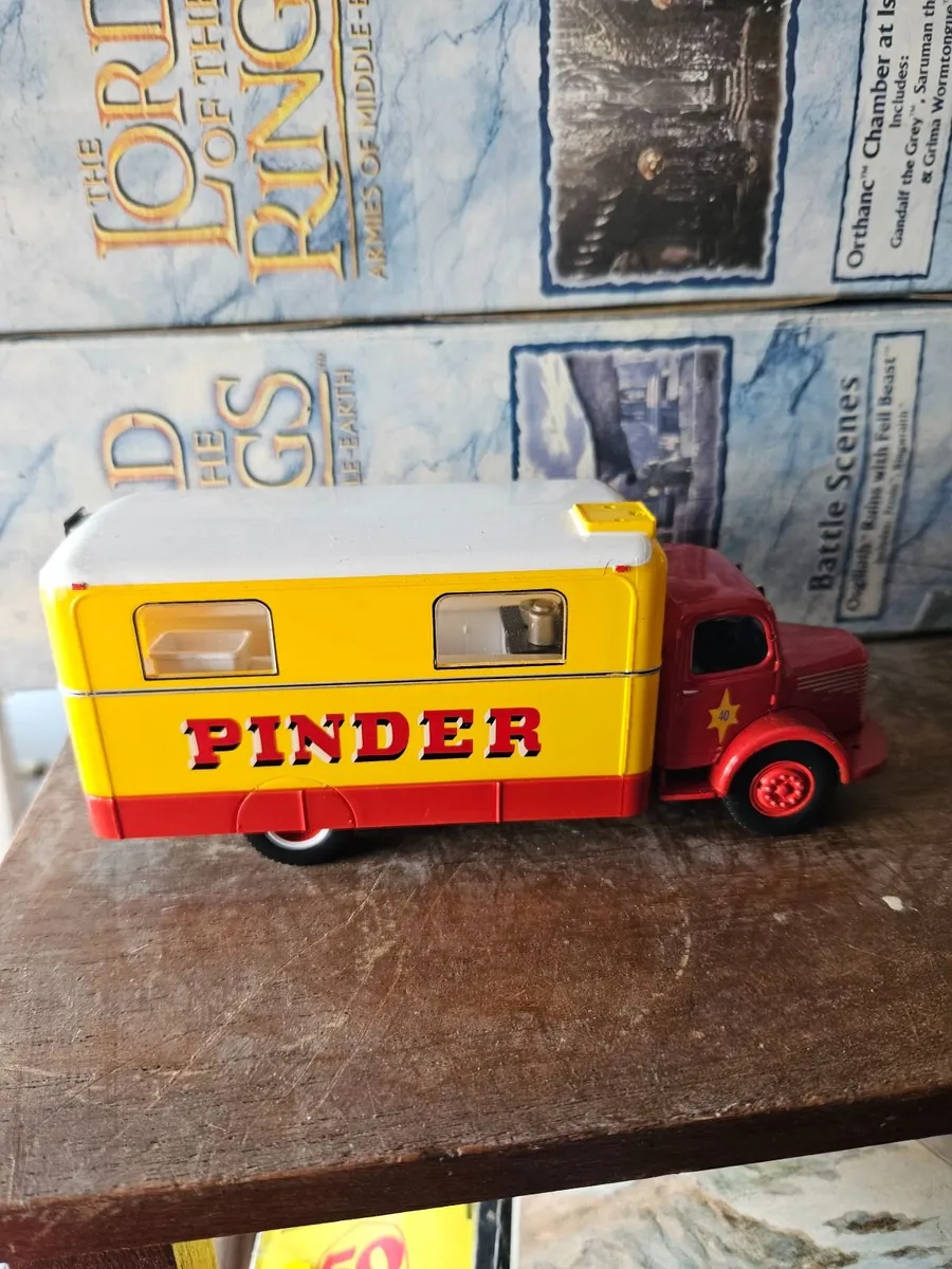 Corgi Atlas Circus Fair Ground Truck - Image 1