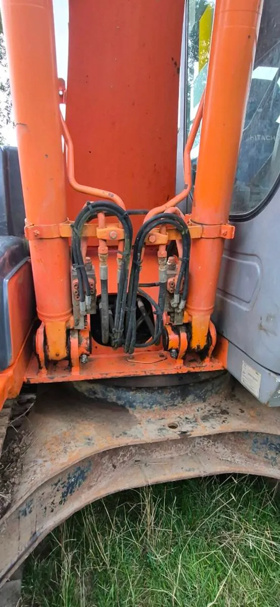 Hitachi Zaxis 130 - Image 4