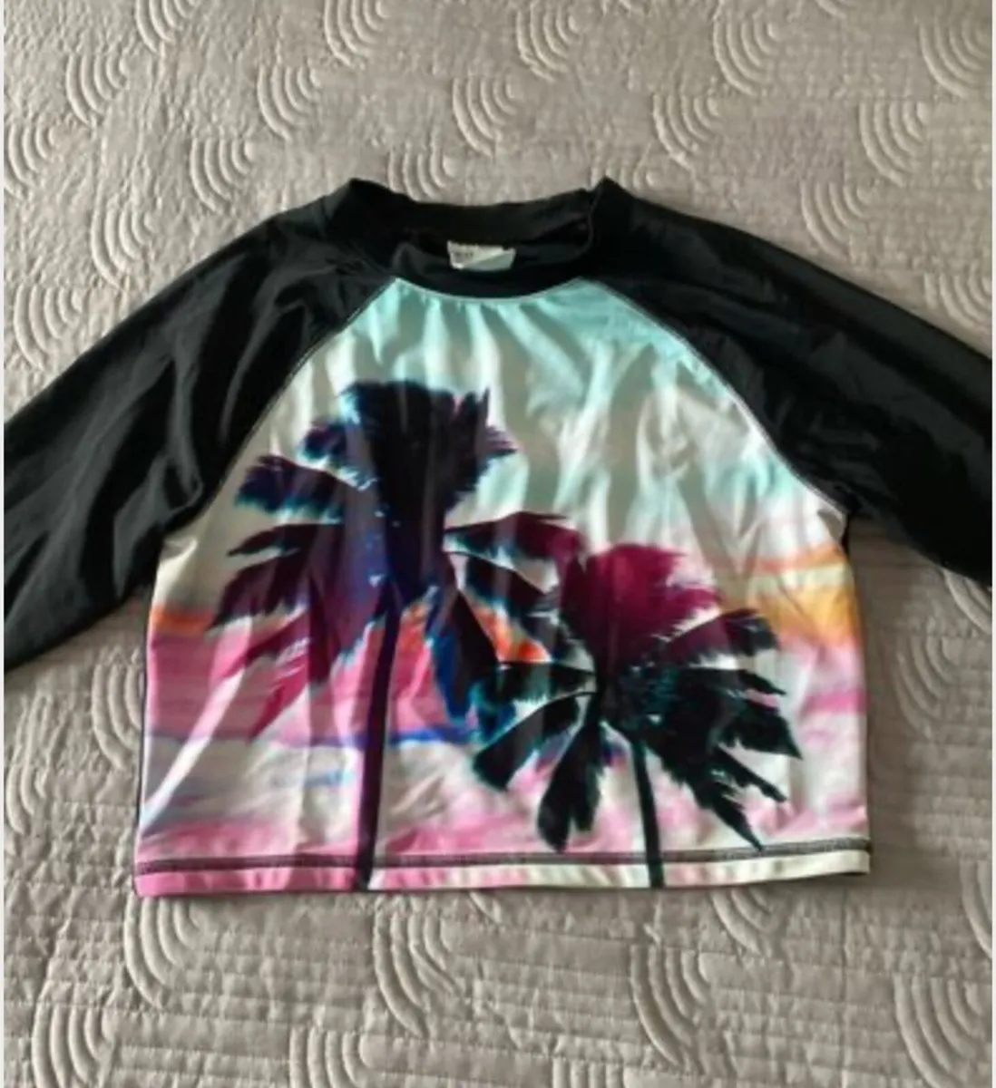 H&M Sun Protector Wet Top - Image 1
