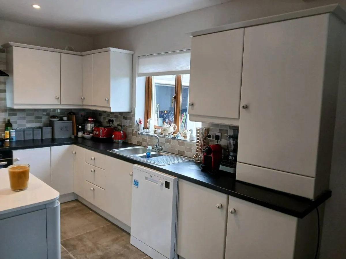 Fitted kitchen - Image 3
