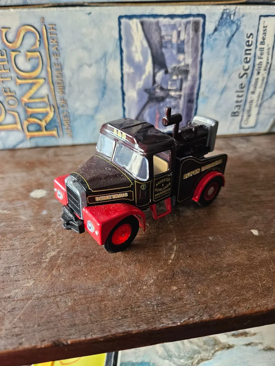 Corgi Circus Fair Ground Showmans Range Truck - Image 1