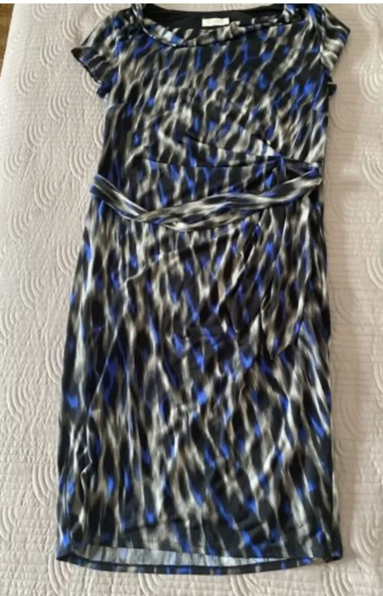 Planet Dress Size 12 - Image 2