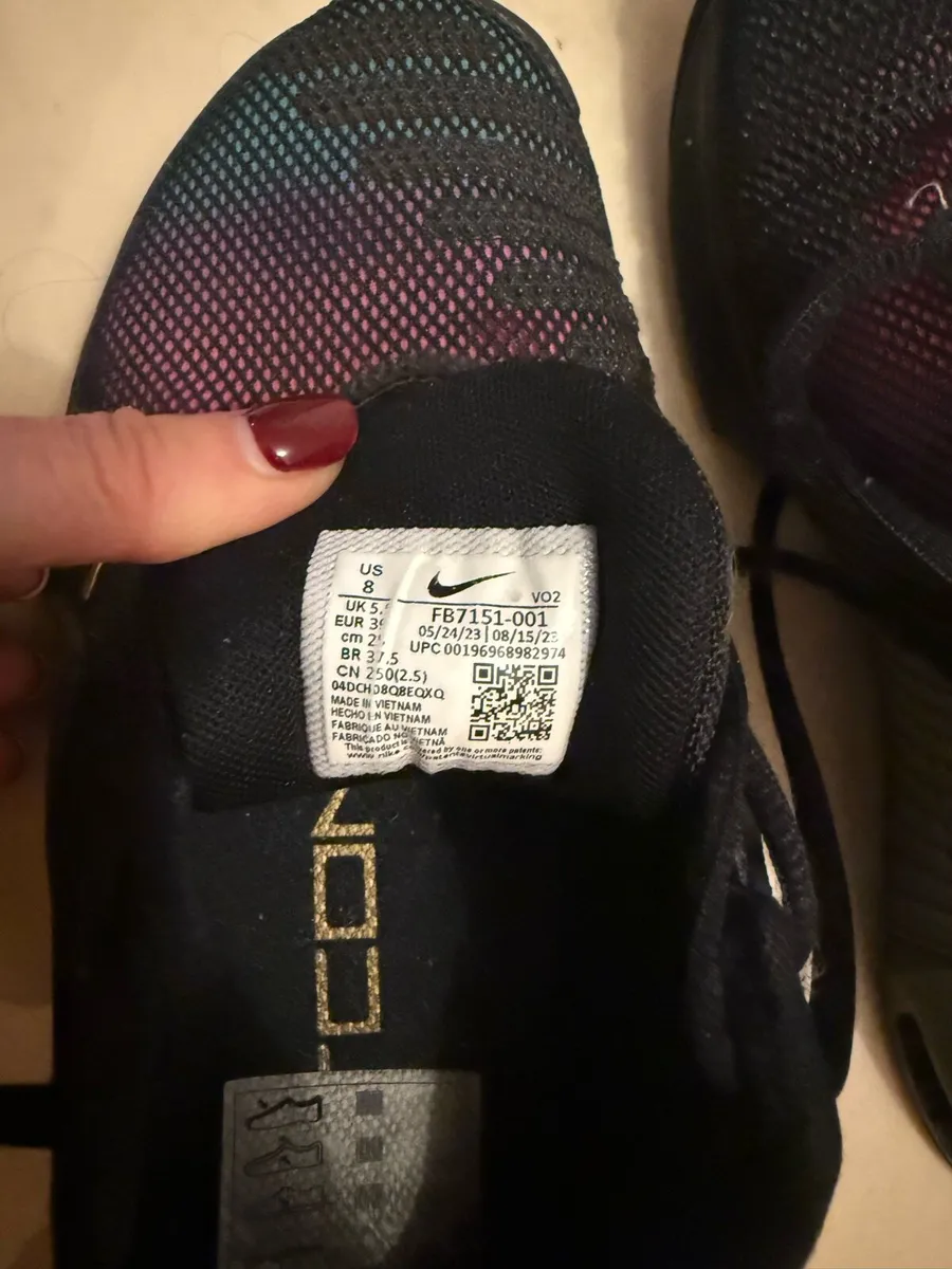 Nike Metcons - Image 4