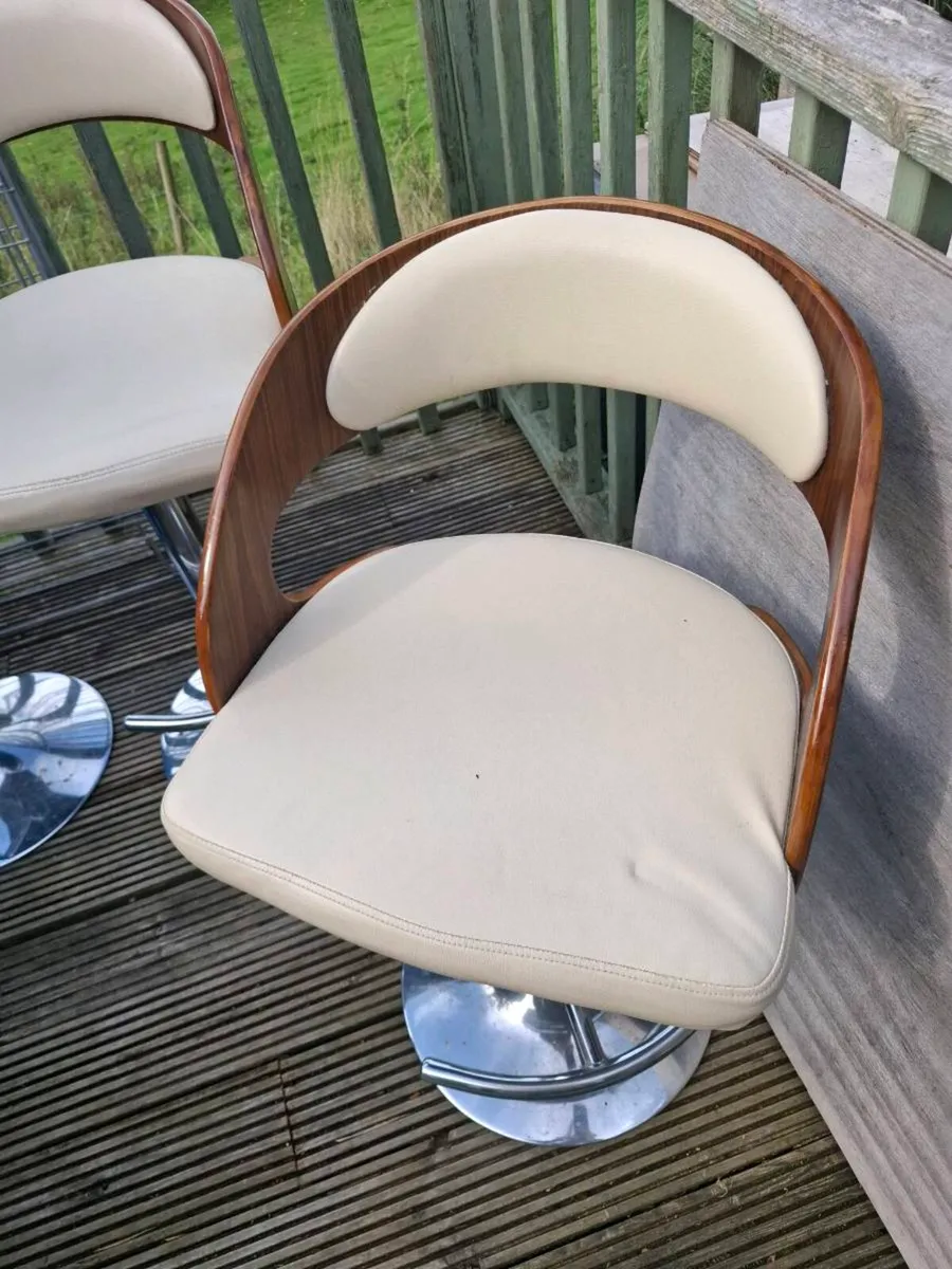 Set of 3 Adjustable Bar Stools  (DELIVERY) - Image 4