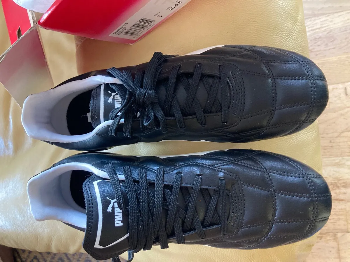 Football boots - Image 4