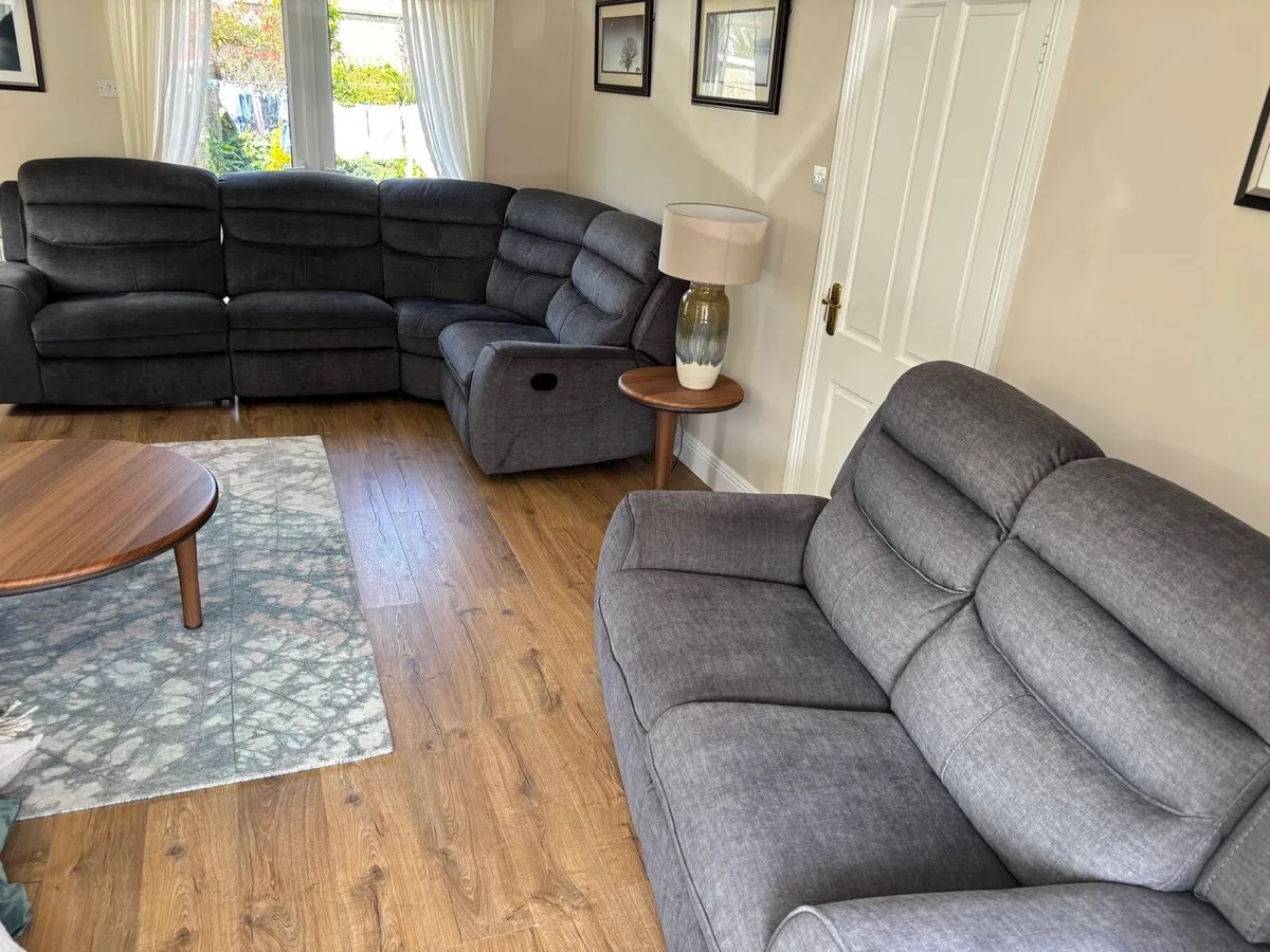 Corner sofa and 2 seat recliner for sale - Image 3