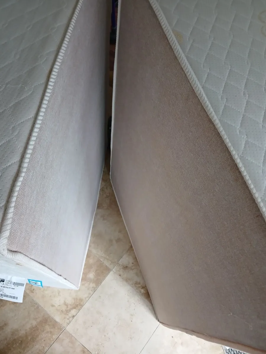 Bed - Image 1