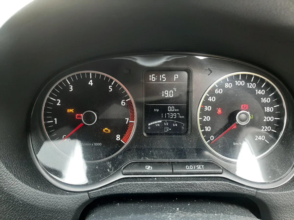 VW POLO 1.2 DSG AUTOMATIC 117000 KM 2011 - Image 2