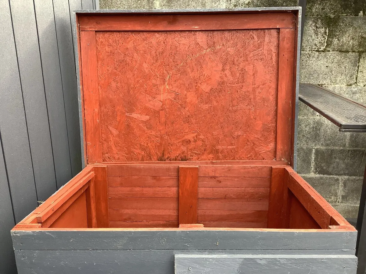 Dog Kennel - Image 1