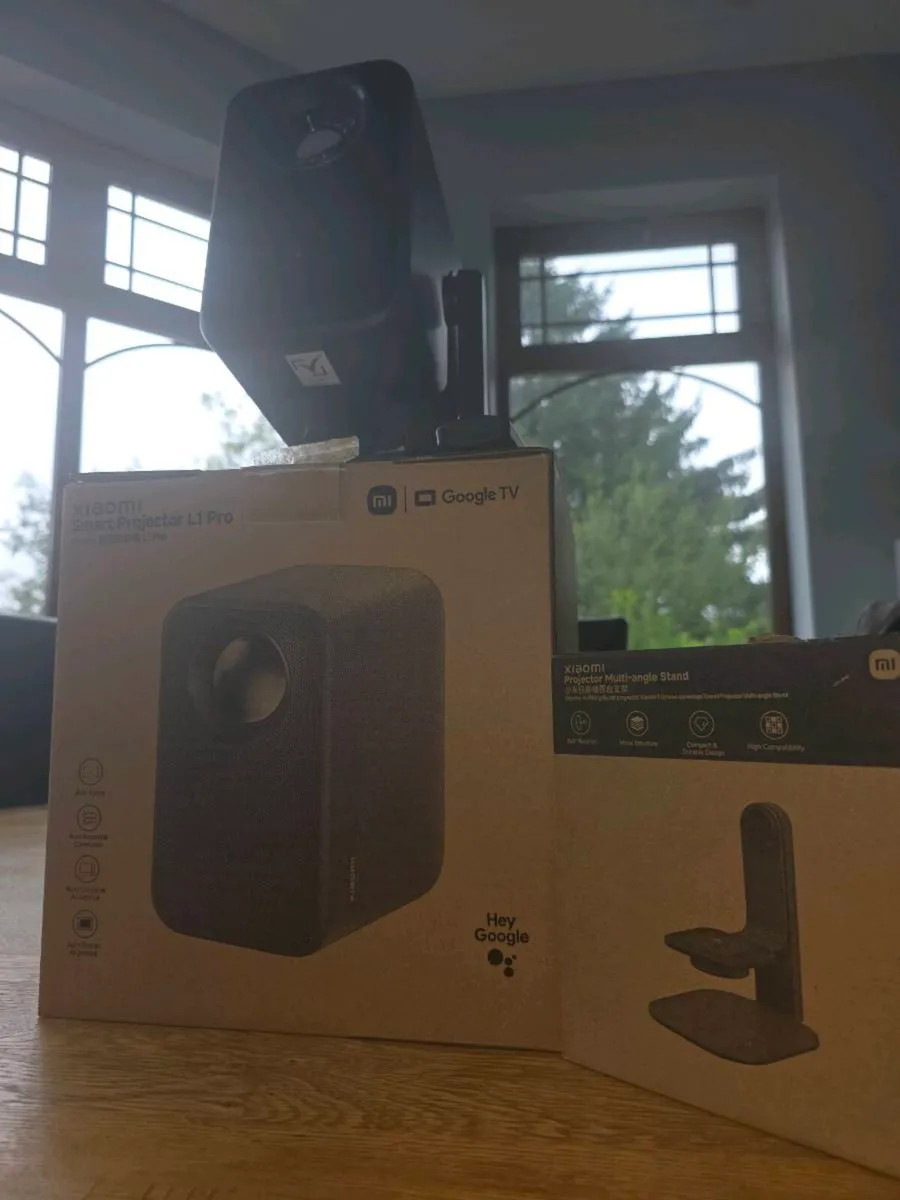 Xiaomi Smart Projector L1 Pro + Xiaomi Multi-Angle - Image 1