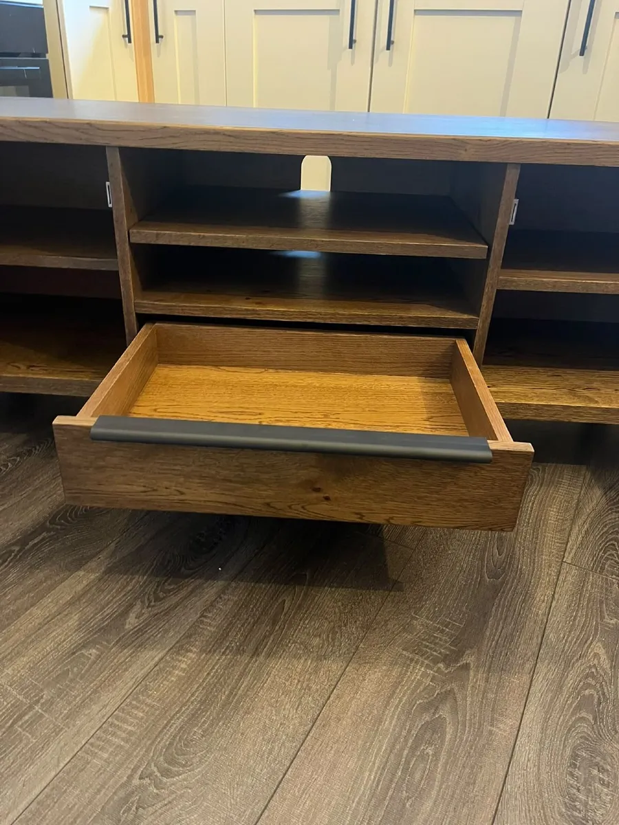 Tv unit. - Image 4