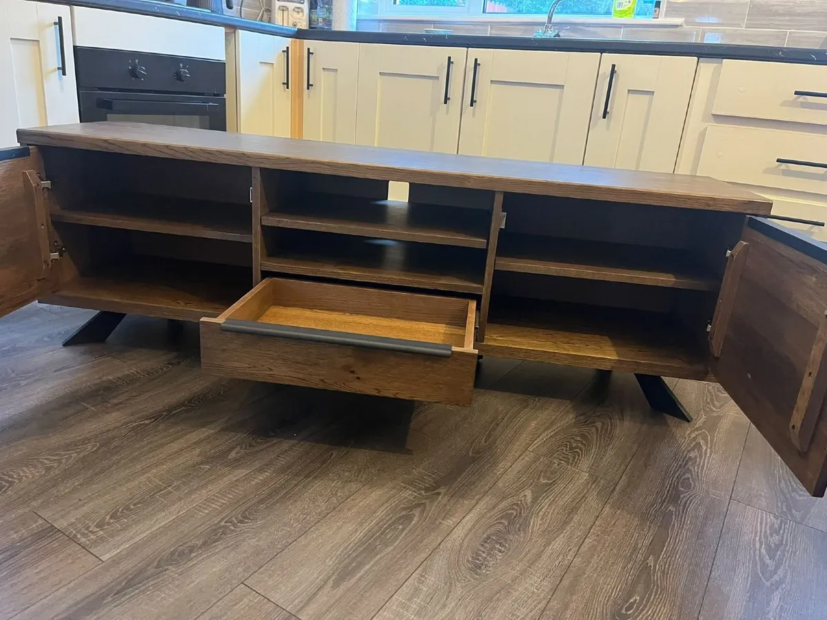 Tv unit. - Image 2