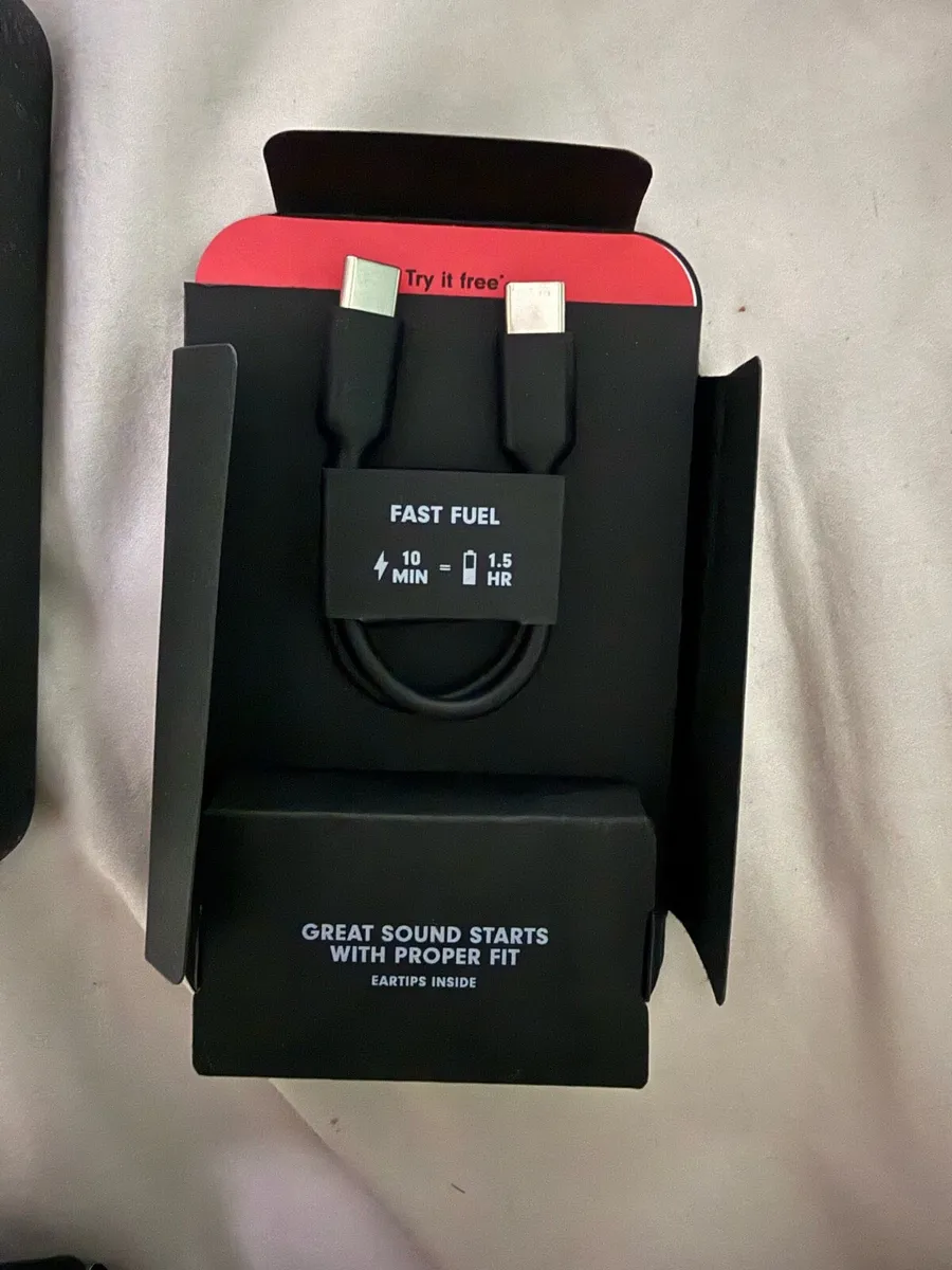 Beats Flex Wireless Earphones - Image 4