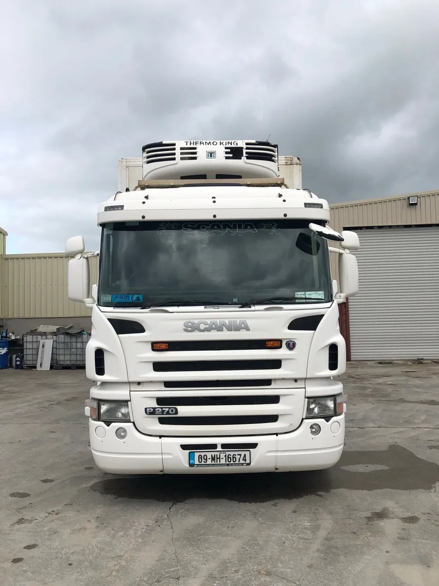 Scania P270 fridge truck - Image 2