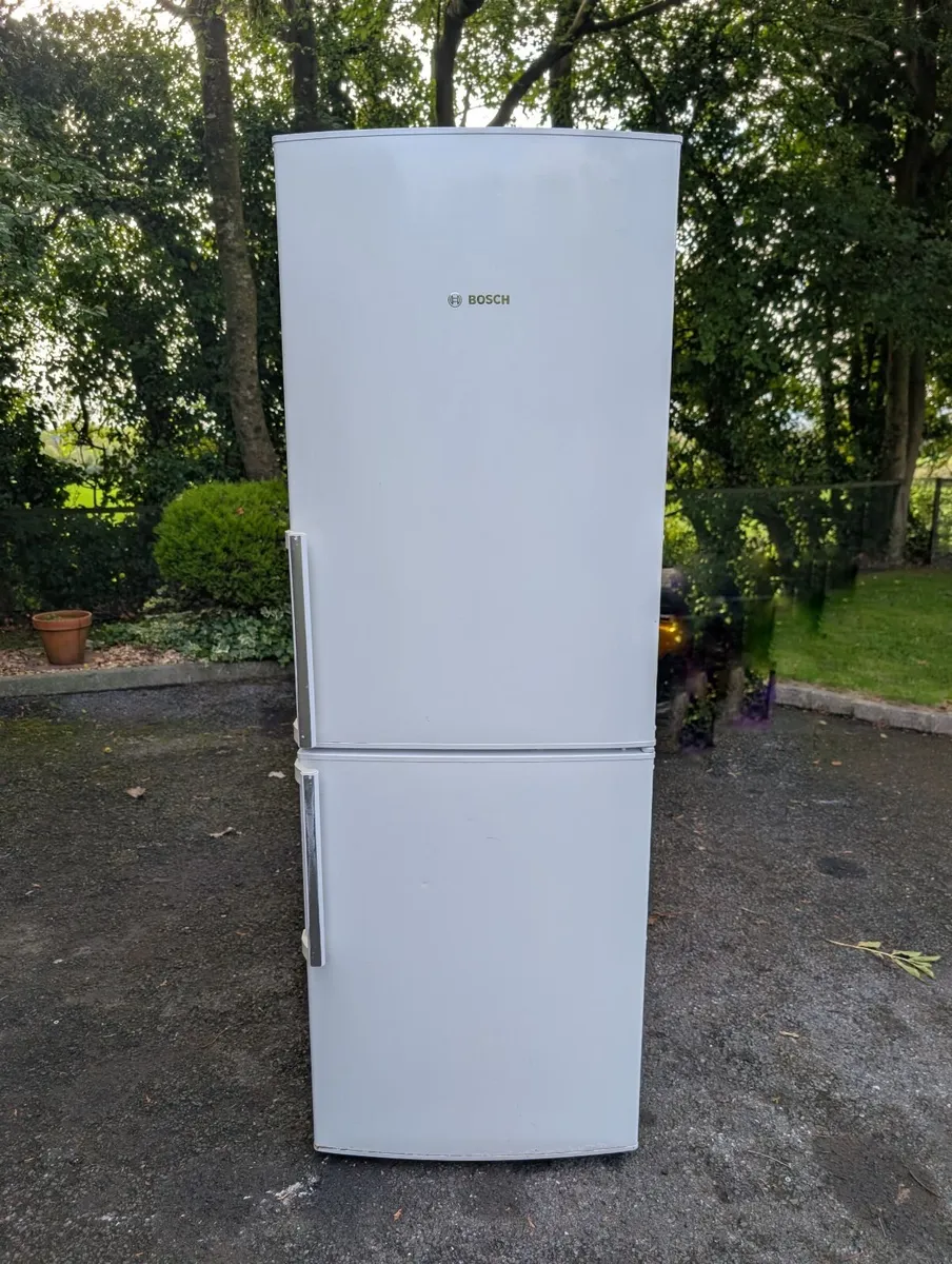 Bosch Fridge Freezer - works perfect - Image 1