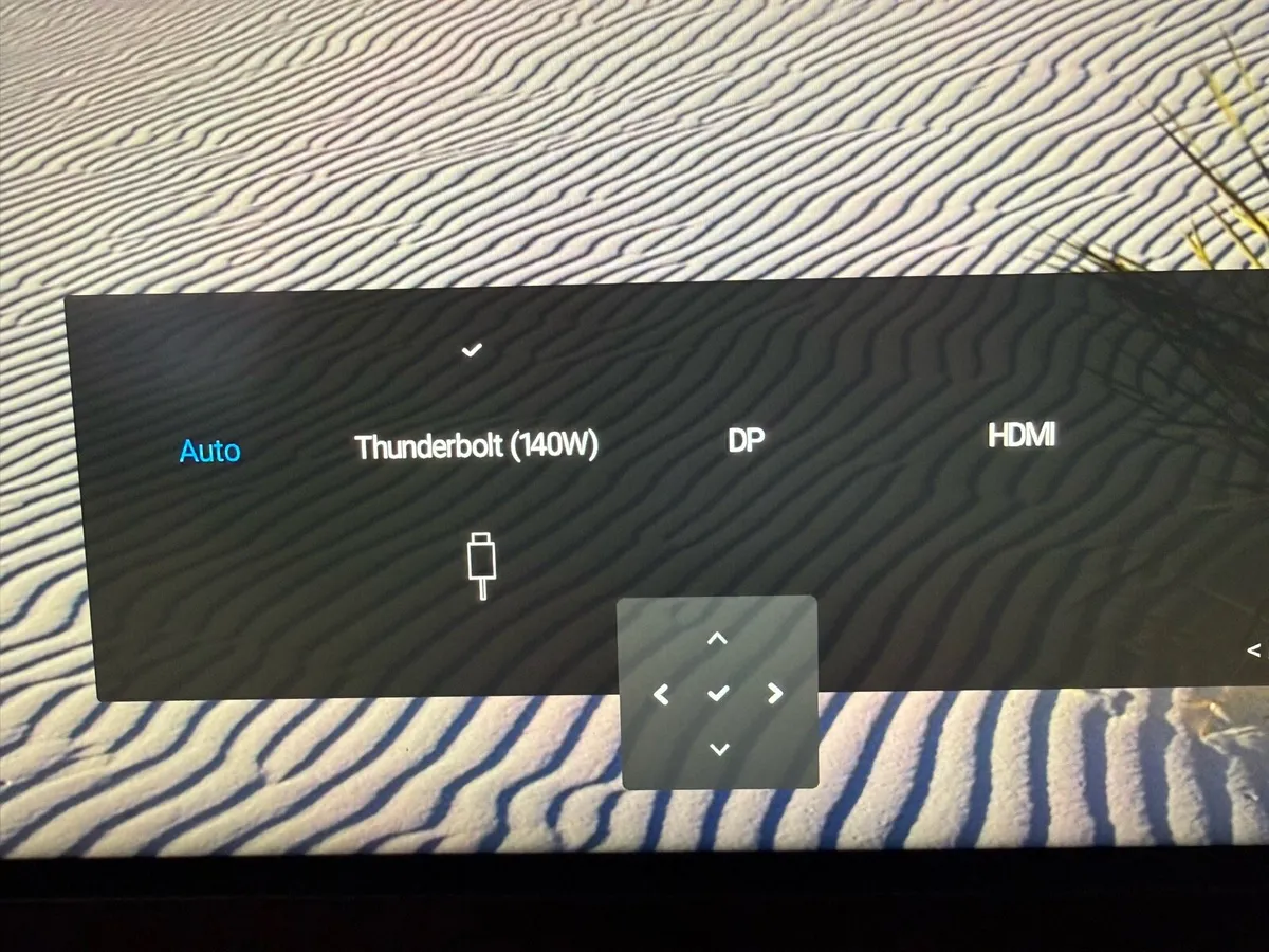 Dell UltraSharp U3225QE - Image 4