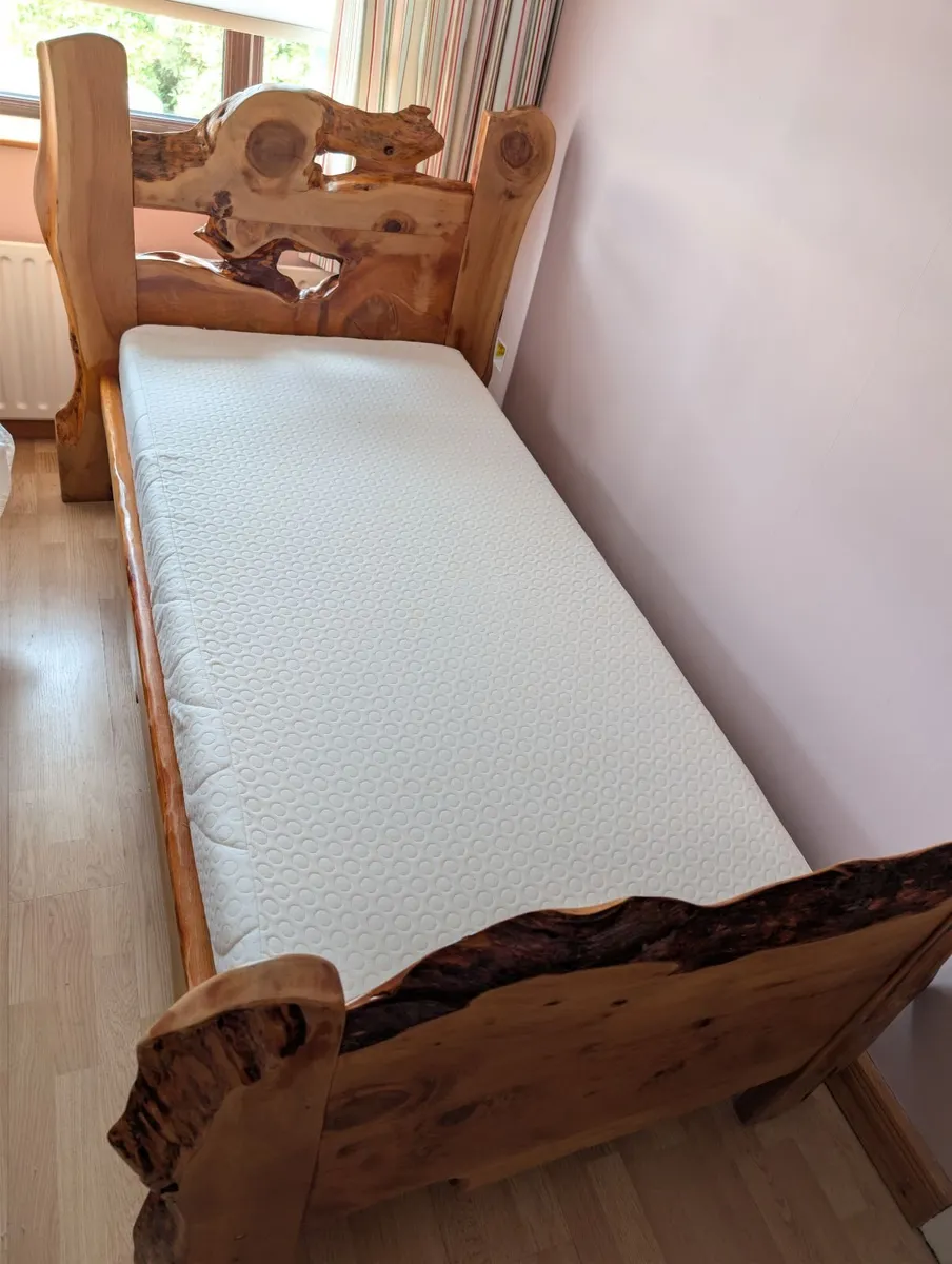 Handcrafted single bed by Paul Moore - Image 1