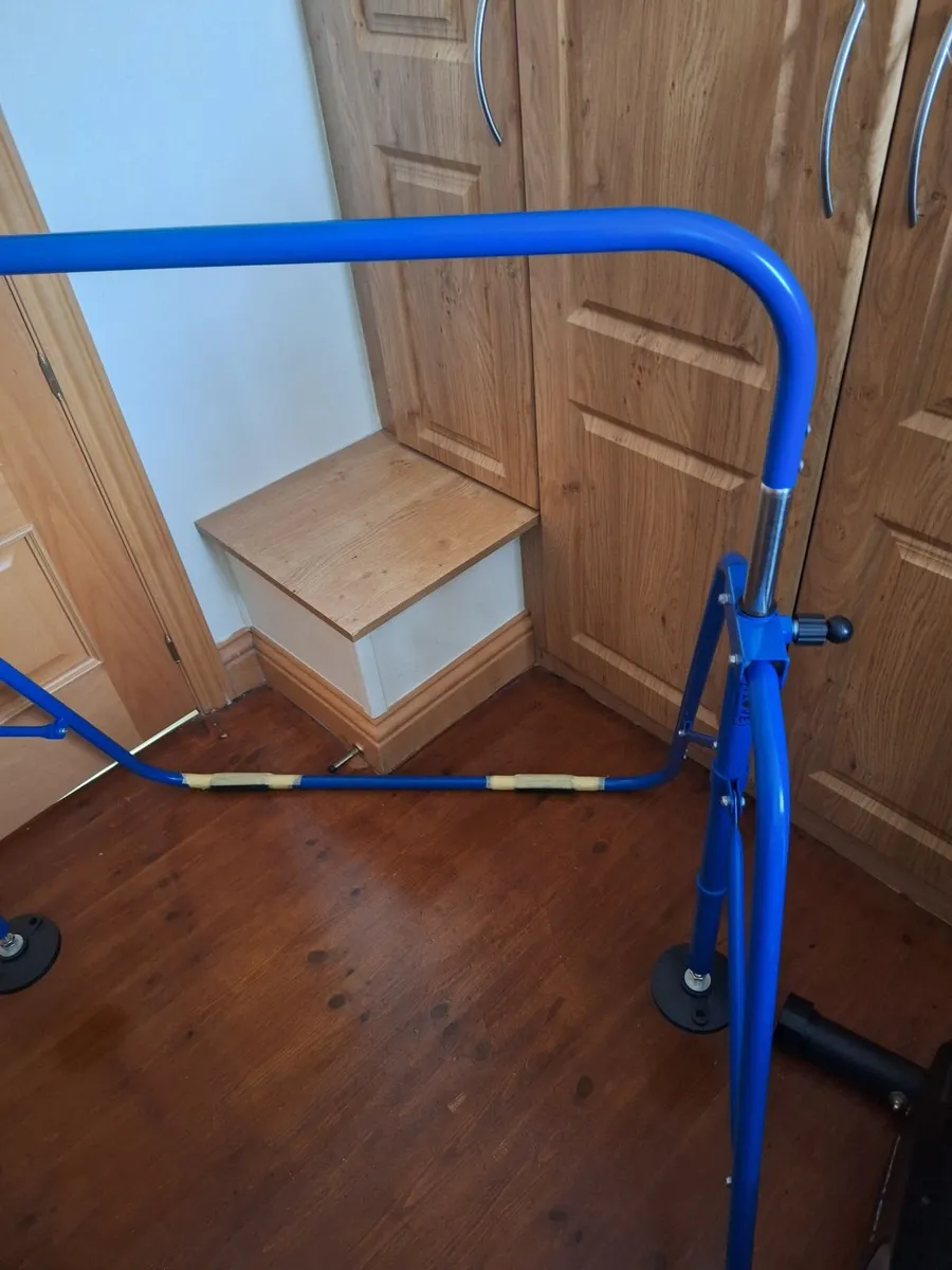 Gymnastics bar - Image 3