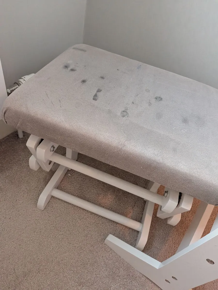 Baby freeing/rocking chair - Image 1