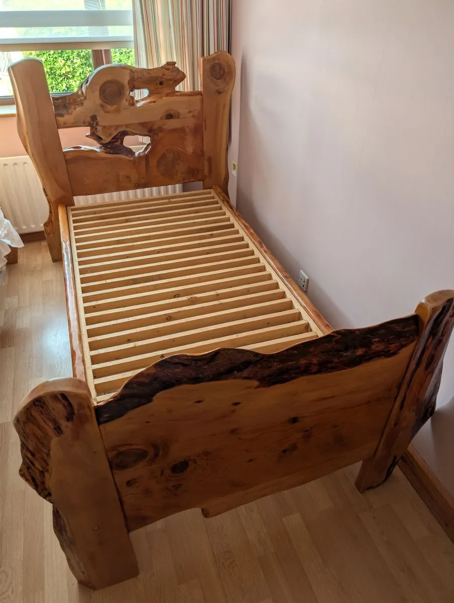 Handcrafted single bed by Paul Moore - Image 1
