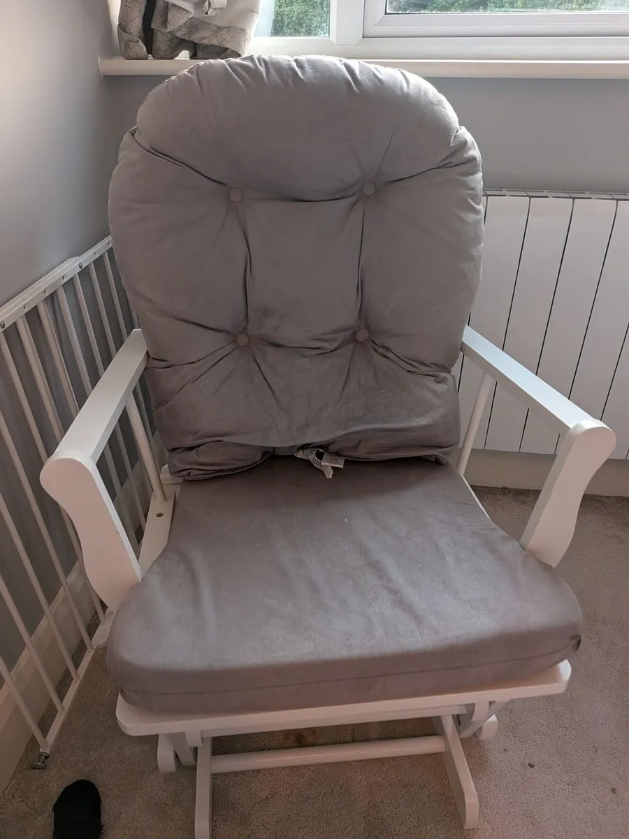 Baby freeing/rocking chair - Image 2