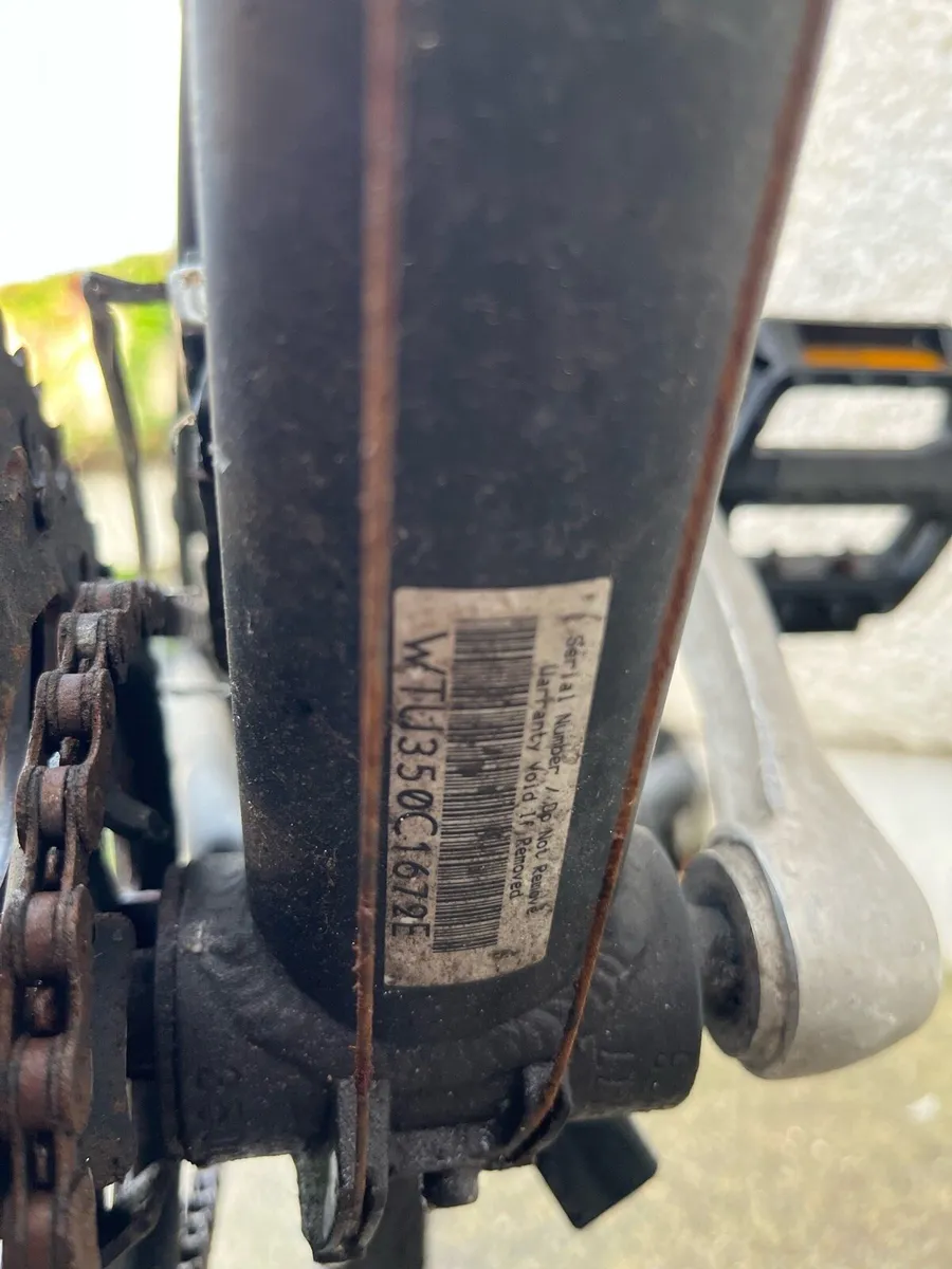 Trek 7.2 FX Hybrid Bike – 700c – Shimano 3×8 - Image 2