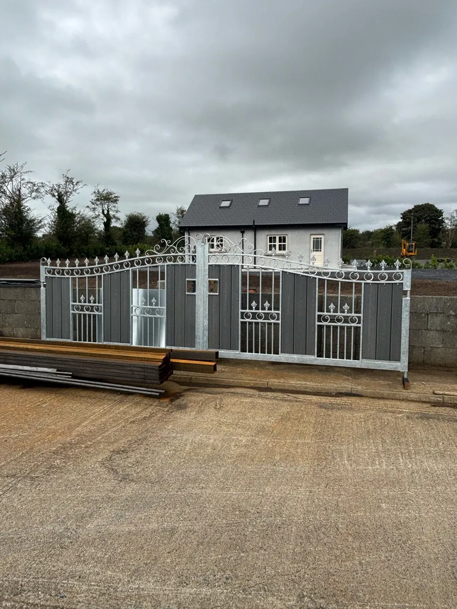 16ft PVC gates on sale - Image 2