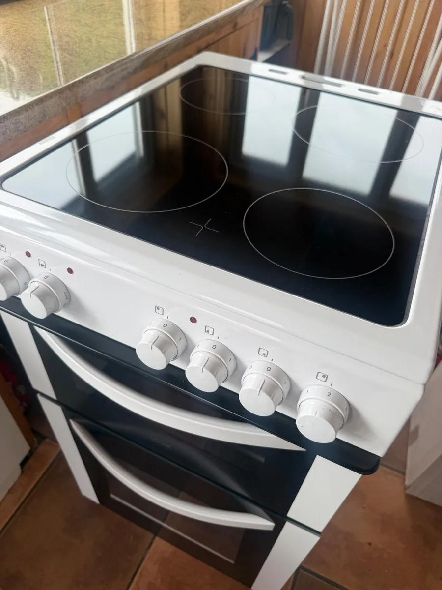 Electric cooker - Image 1