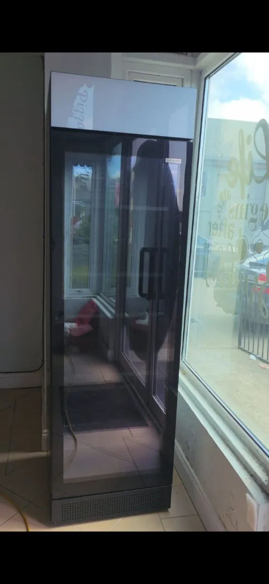 Beverage refrigerator 345 liters