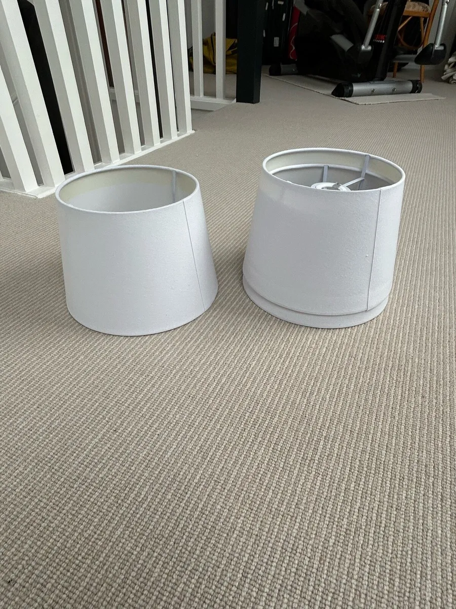New white lampshades x 3 - Image 1