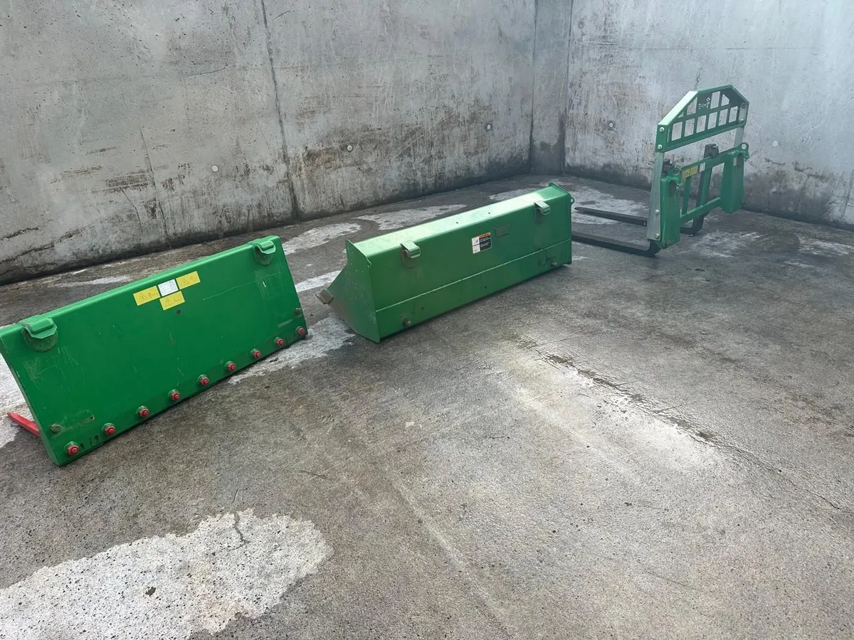 John Deere 3036E Compact + 300E Loader NO VAT - Image 3