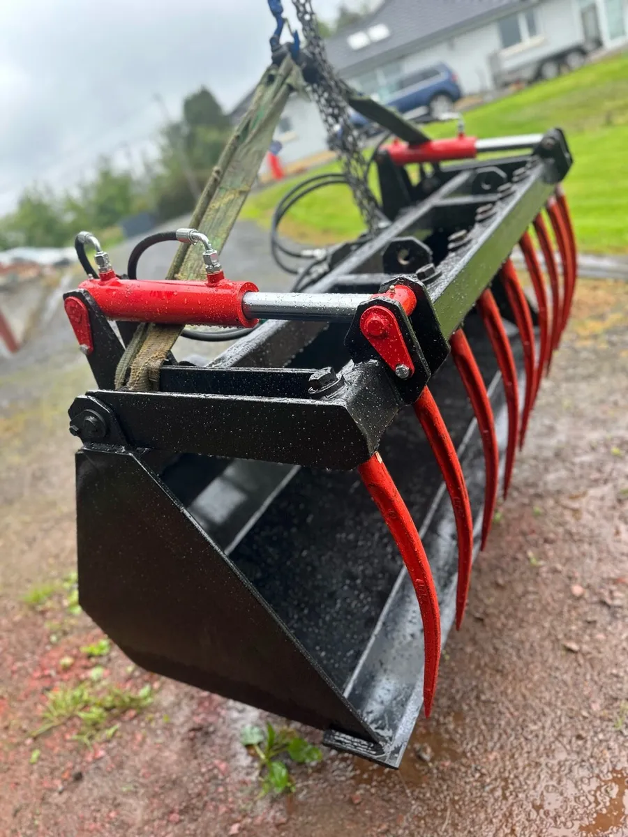 Loader buckets/attachments - Image 1