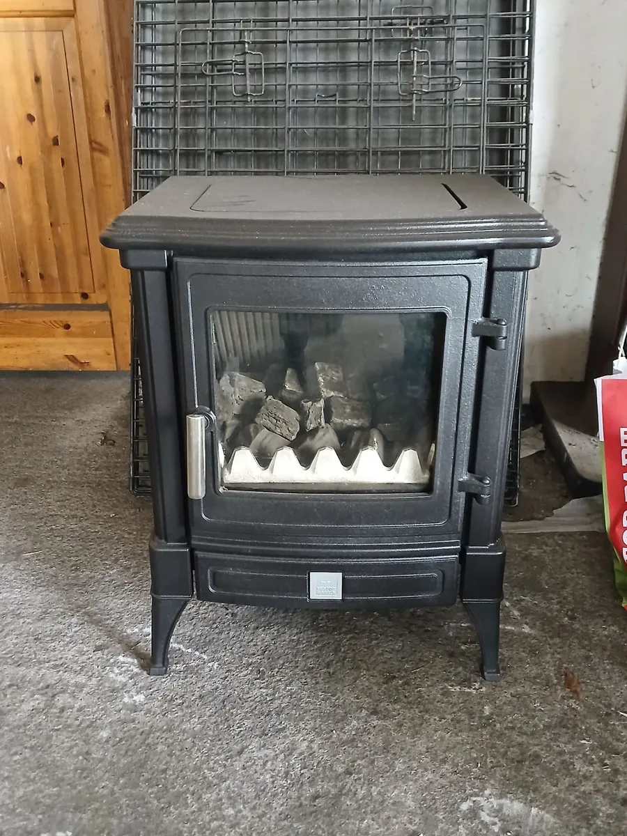 Nestor Martin 5kw gas stove with cylinder